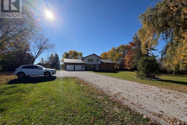 1135 Rovenshoe Road S, East Gwillimbury, ON L4P3E9 Photo 2