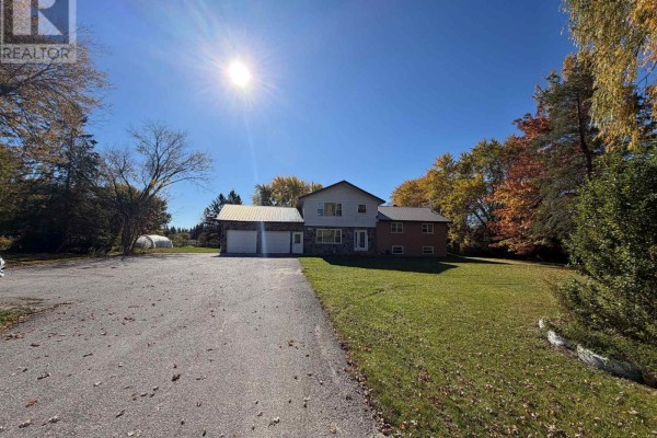 1135 Rovenshoe Road S, East Gwillimbury, ON L4P3E9 Photo 3