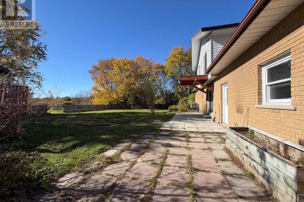 1135 Rovenshoe Road S, East Gwillimbury, ON L4P3E9 Photo 4