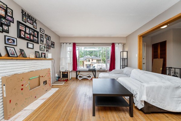 11350 Lansdowne Drive, Surrey, BC V3R4Z9 Photo 2