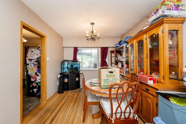 11350 Lansdowne Drive, Surrey, BC V3R4Z9 Photo 4
