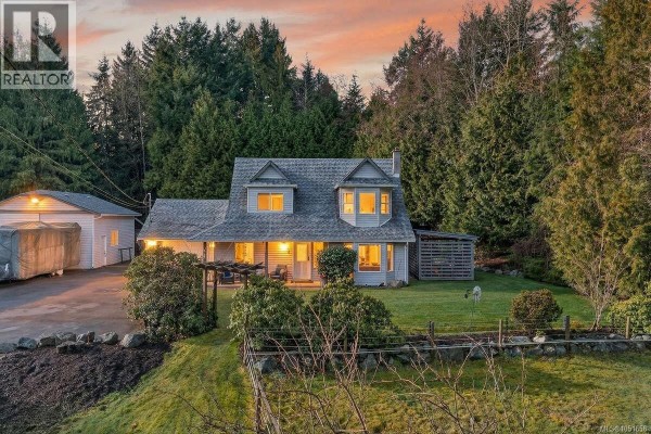 1136 Corcan Rd, Qualicum Beach, BC, photo 2