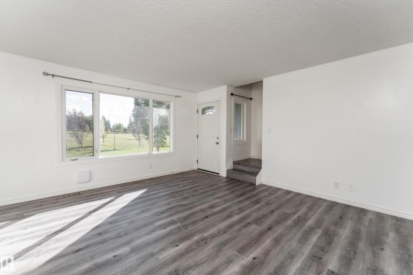 Bedroom 2 - 11363 22 Av Nw, Edmonton, AB T6J4V8 Photo 5