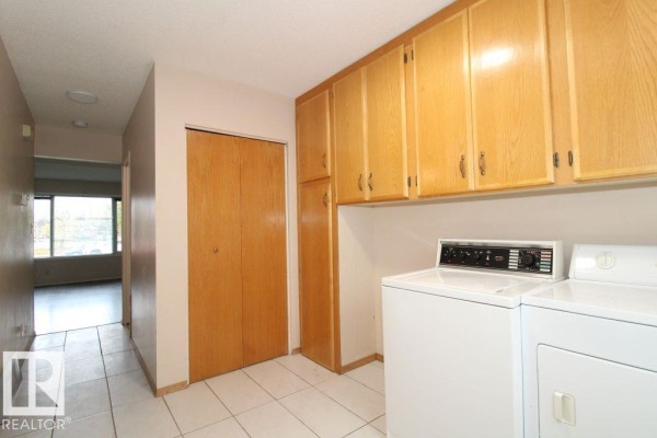 Kitchen - 11393 22 Av Nw, Edmonton, AB T6J4V8 Photo 3