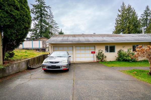 11397 141a Street, Surrey, BC V3R8Z1 Photo 4