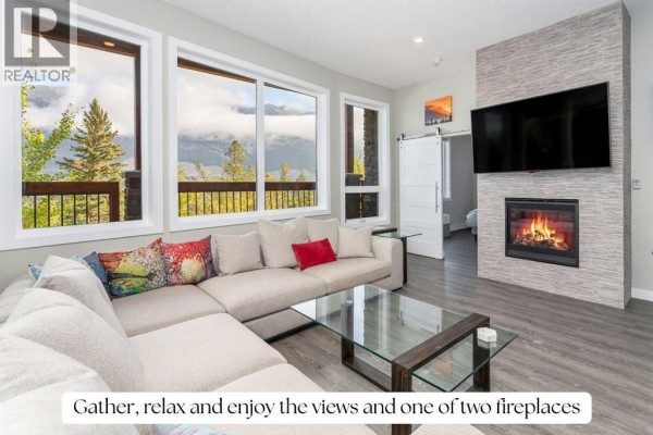 Loft - 114, 106 Stewart Creek Rise, Canmore, AB T1W0N3 Photo 2