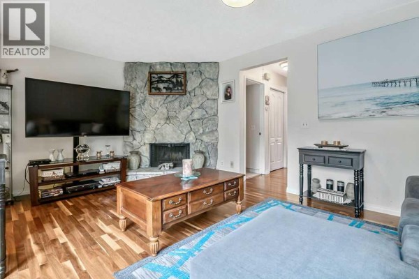 Kitchen - 114, 6103 Madigan Drive Ne, Calgary, AB T2A5K9 Photo 4