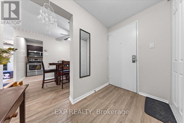 114 - 20 Chesterton Drive, Ottawa, ON K2E6Z7 Photo 5