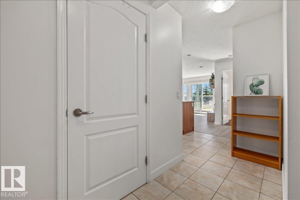 Kitchen - #114 12660 142 Av Nw, Edmonton, AB T5X0J5 Photo 3