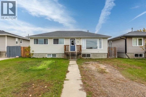 Bedroom - 114 4 Street Nw, Redcliff, AB T0J2P0 Photo 3