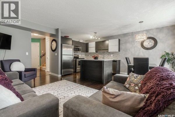 Living room - 114 410 Ledingham Way, Saskatoon, SK S7V0C4 Photo 3