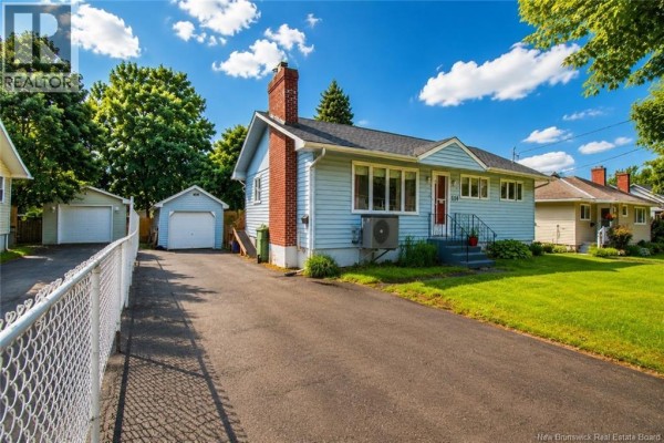 3pc Bathroom - 114 Bessborough, Moncton, NB E1E1P9 Photo 2