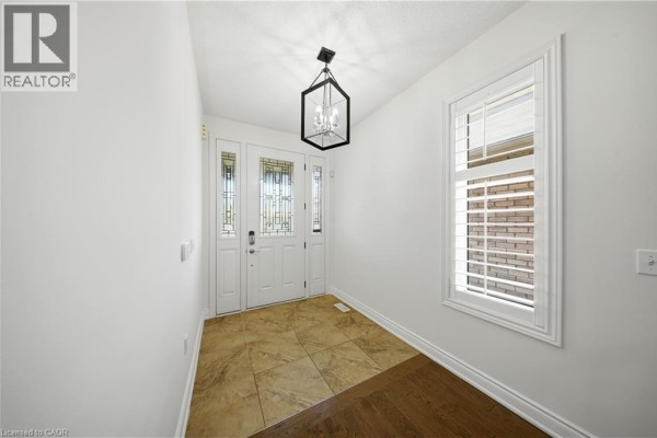 5pc Ensuite bath - 114 Chaumont Drive, Stoney Creek, ON L8J0J8 Photo 4
