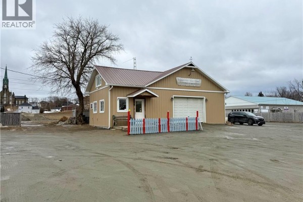 114 Duke Street, Miramichi, NB, photo 2