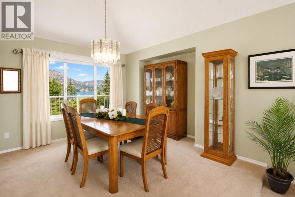5pc Bathroom - 114 Eastside Road, Okanagan Falls, BC  Photo 4