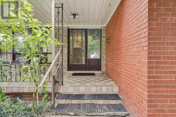 Primary Bedroom - 114 Elmcrest Road, Toronto, ON M9C3R9 Photo 5