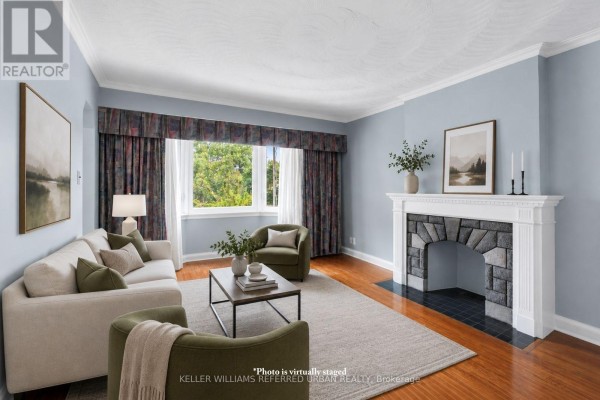 Living room - 114 Gracefield Avenue, Toronto, ON M6L1L1 Photo 2