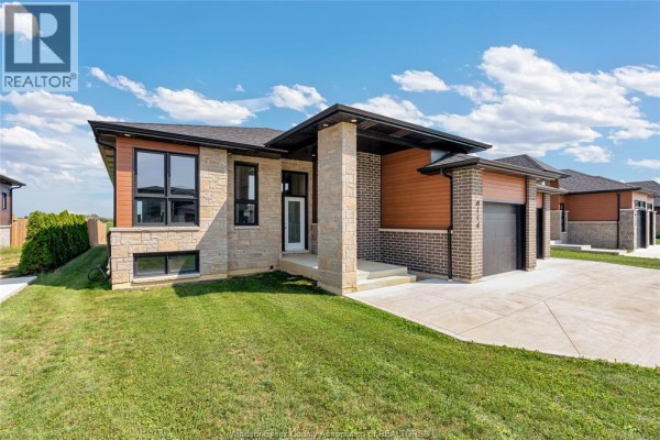 4pc Bathroom - 114 Hazel Crescent, Kingsville, ON N9Y0A9 Photo 2