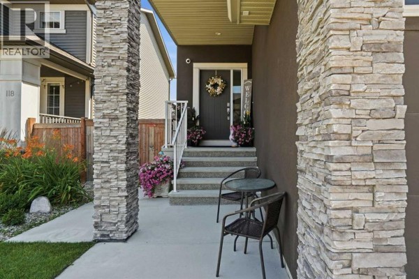 Foyer - 114 Kinniburgh Road, Chestermere, AB T1X0S5 Photo 3