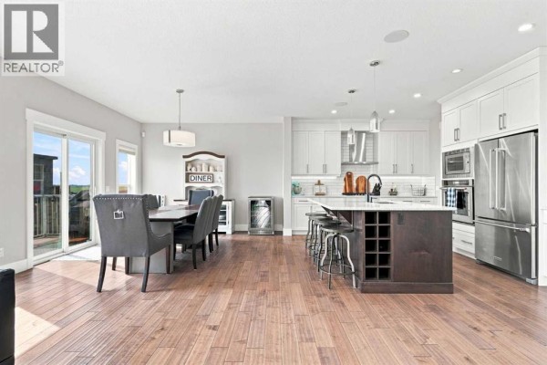 Kitchen - 114 Kinniburgh Road, Chestermere, AB T1X0S5 Photo 4