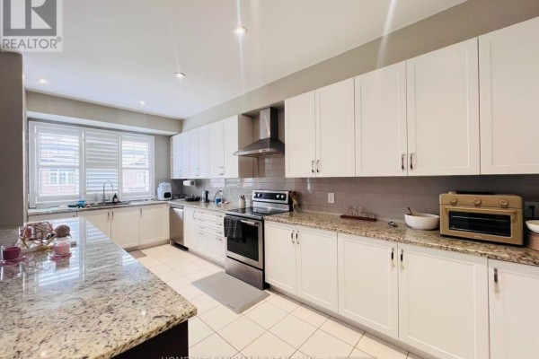 114 Puccini Drive, Richmond Hill, ON L4E0R5 Photo 4