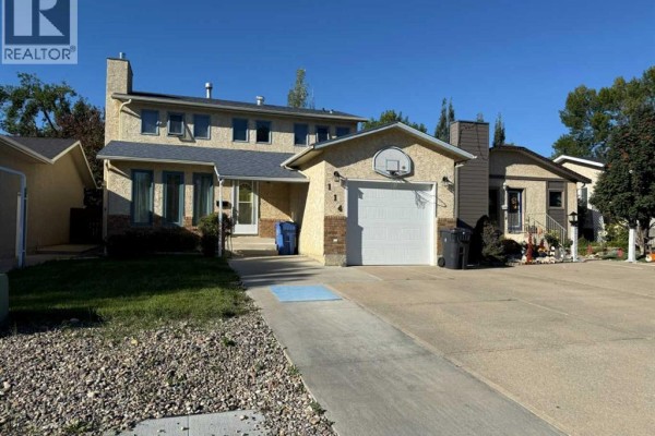 114 Red Crow Boulevard W, Lethbridge