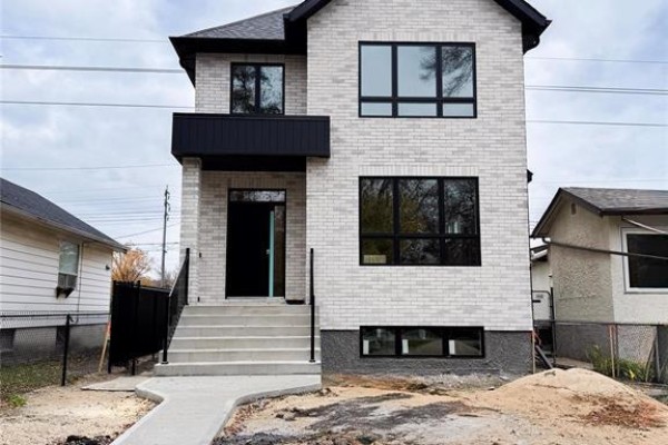 Eat in kitchen - 114 Renfrew Street, Winnipeg, MB R3N1J4 Photo 2