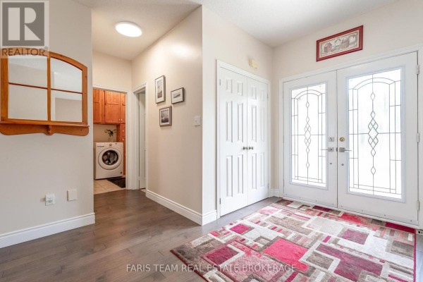 Family room - 114 Ruffet Drive, Barrie, ON L4N0N6 Photo 5