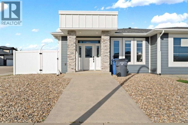 Dining room - 114 Somerside Road Se, Medicine Hat, AB T1B0N3 Photo 2