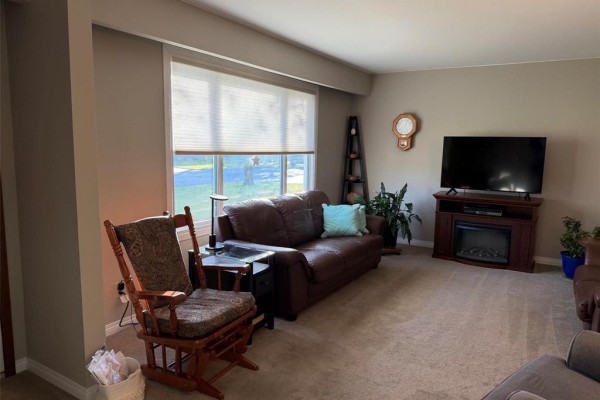Recreation room - 114 Sunflower Crescent Sw, Altona, MB R0G0B2 Photo 5