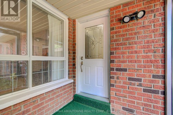 Great room - 1140 Avondale Drive, Oakville, ON L6H5L3 Photo 4