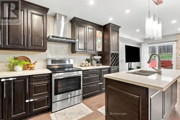 Kitchen - 1140 Bonin Crescent, Milton, ON L9T0B2 Photo 3