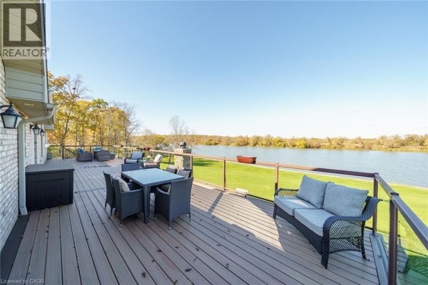 Recreation room - 1140 River Road, Cayuga, ON N0A1E0 Photo 5