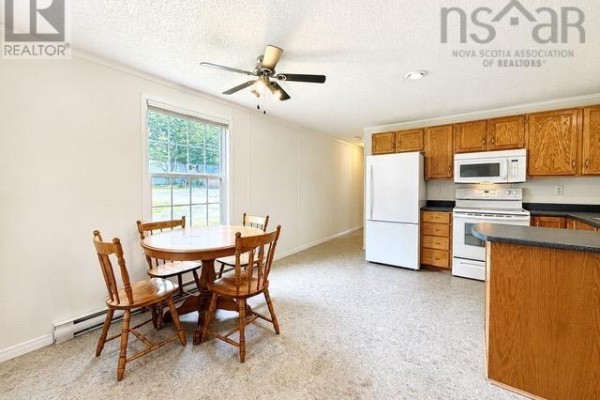 1140 Susan Drive, Beaver Bank, NS, photo 3