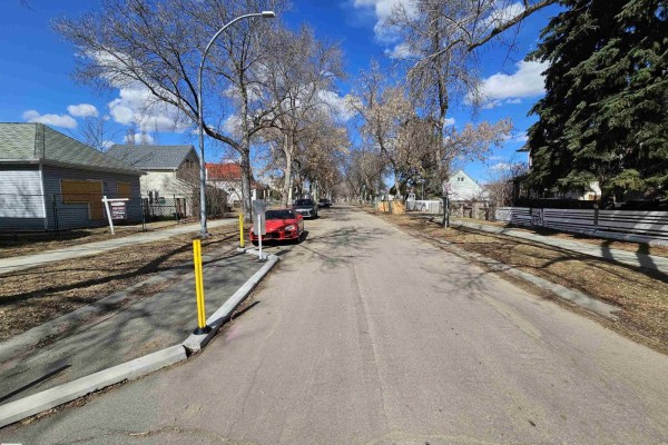 11406 88 St Nw, Edmonton, AB T5B3R1 Photo 2