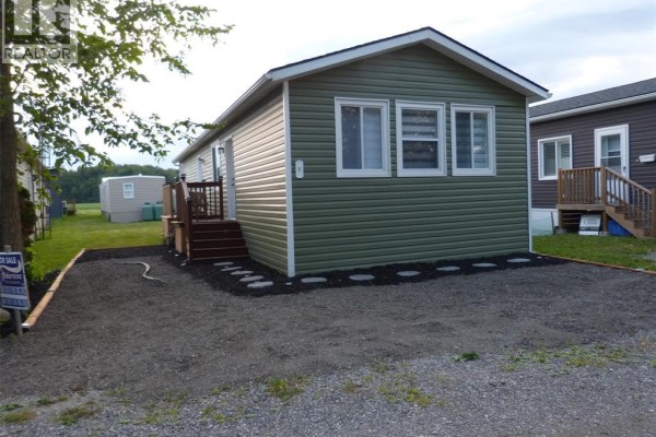 Bedroom - 11408 County Road 46 Unit# 9, Comber, ON N0P1J0 Photo 4