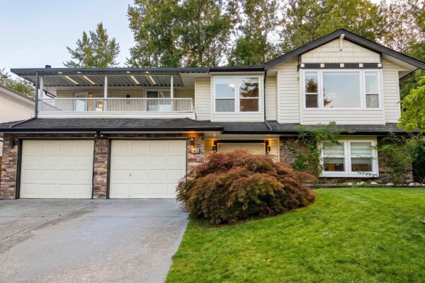 11411 Wellington Crescent, Surrey, BC V3R9H1 Photo 2
