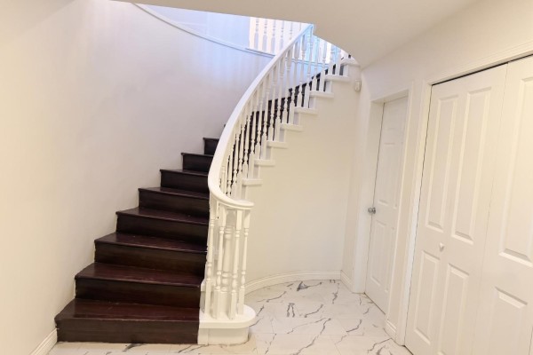 11411 Wellington Crescent, Surrey, BC V3R9H1 Photo 5