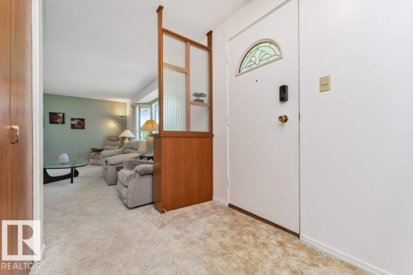 Kitchen - 11415 56 Av Nw, Edmonton, AB T6H0Y1 Photo 3