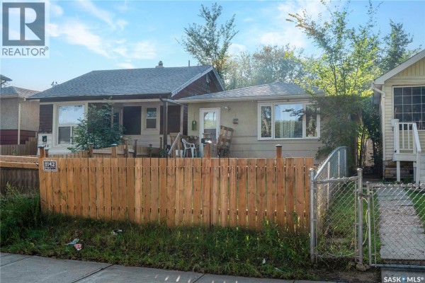 4pc Bathroom - 1142 Retallack Street, Regina, SK S4T2H5 Photo 2