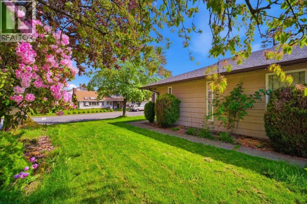 11420 Daniels Road, Richmond, BC V6X1M8 Photo 3