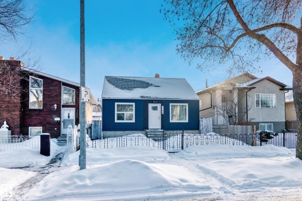 Kitchen - 11429 89 St Nw, Edmonton, AB T5B3T7 Photo 3