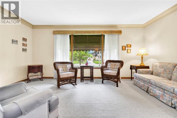 Family room - 1144 Virginia Avenue, Windsor, ON N8S2Y9 Photo 5