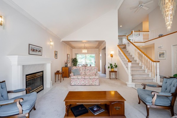 11443 Royal Crescent, Surrey, BC V3V6V5 Photo 4