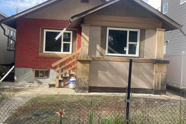 Residential for sale at 11444 97 St Nw, Edmonton, AB - MLS® 7Ryg1g