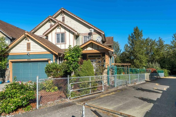 11455 154a Street, Surrey, BC V3R2V7 Photo 3