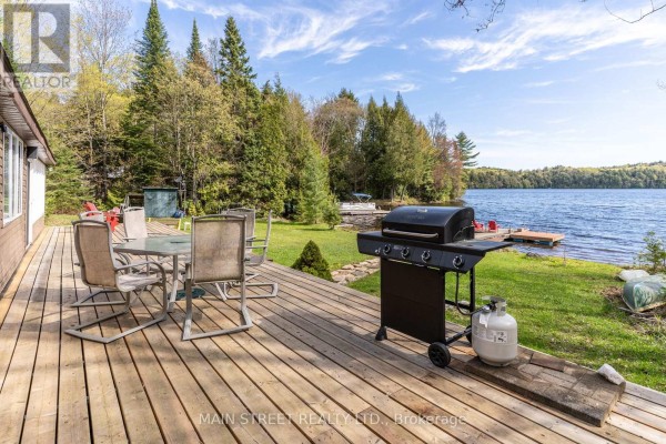 1146 Farmer Hays Drive, Algonquin Highlands, ON, photo 2