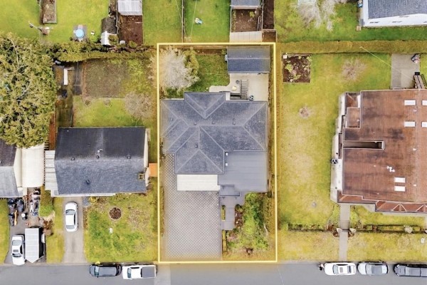11467 76a Avenue, Delta, BC V4C1L5 Photo 2