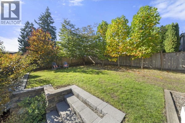 1147 Deep Cove Road, North Vancouver, BC V7G1S4 Photo 4