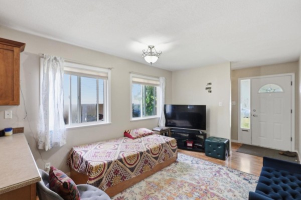 11470 95 Avenue, Delta, BC V4C3T2 Photo 3